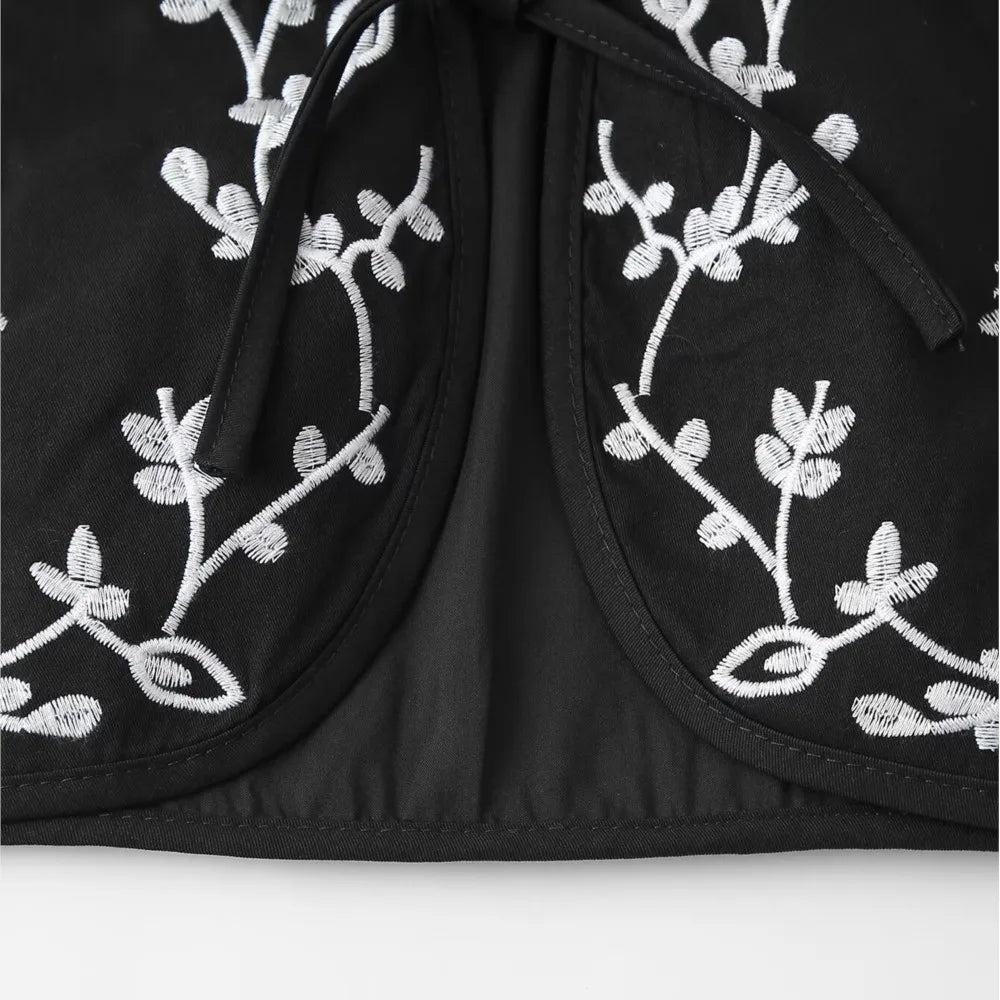 Ethnic V Neck Totem Flower Embroidery Waistcoat Women Front Tie Bow BOHO Sleeveless Quilted Vest Jacket Vacation Loose Tops